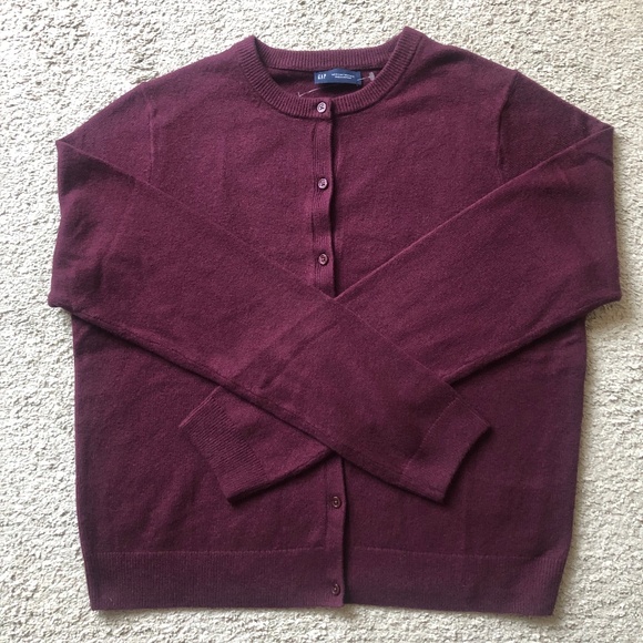 Gap- Crewneck Cardigan Sweater. - Picture 1 of 2